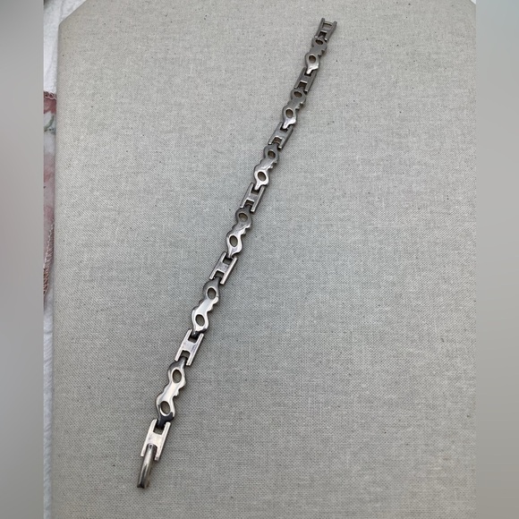 Linked 925 Sterling Silver Bracelet - Picture 2 of 4